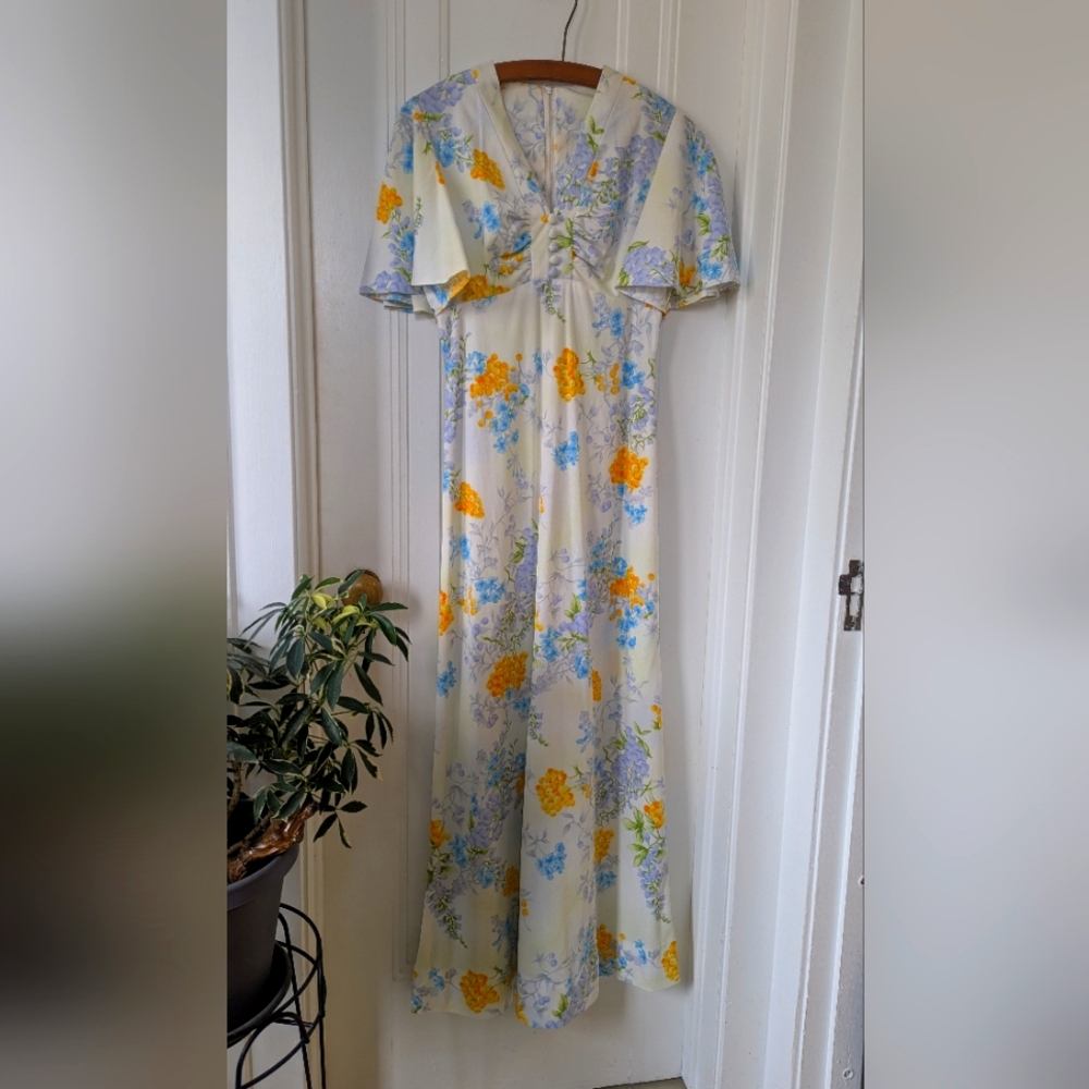 Vintage Floral Maxi Dress
